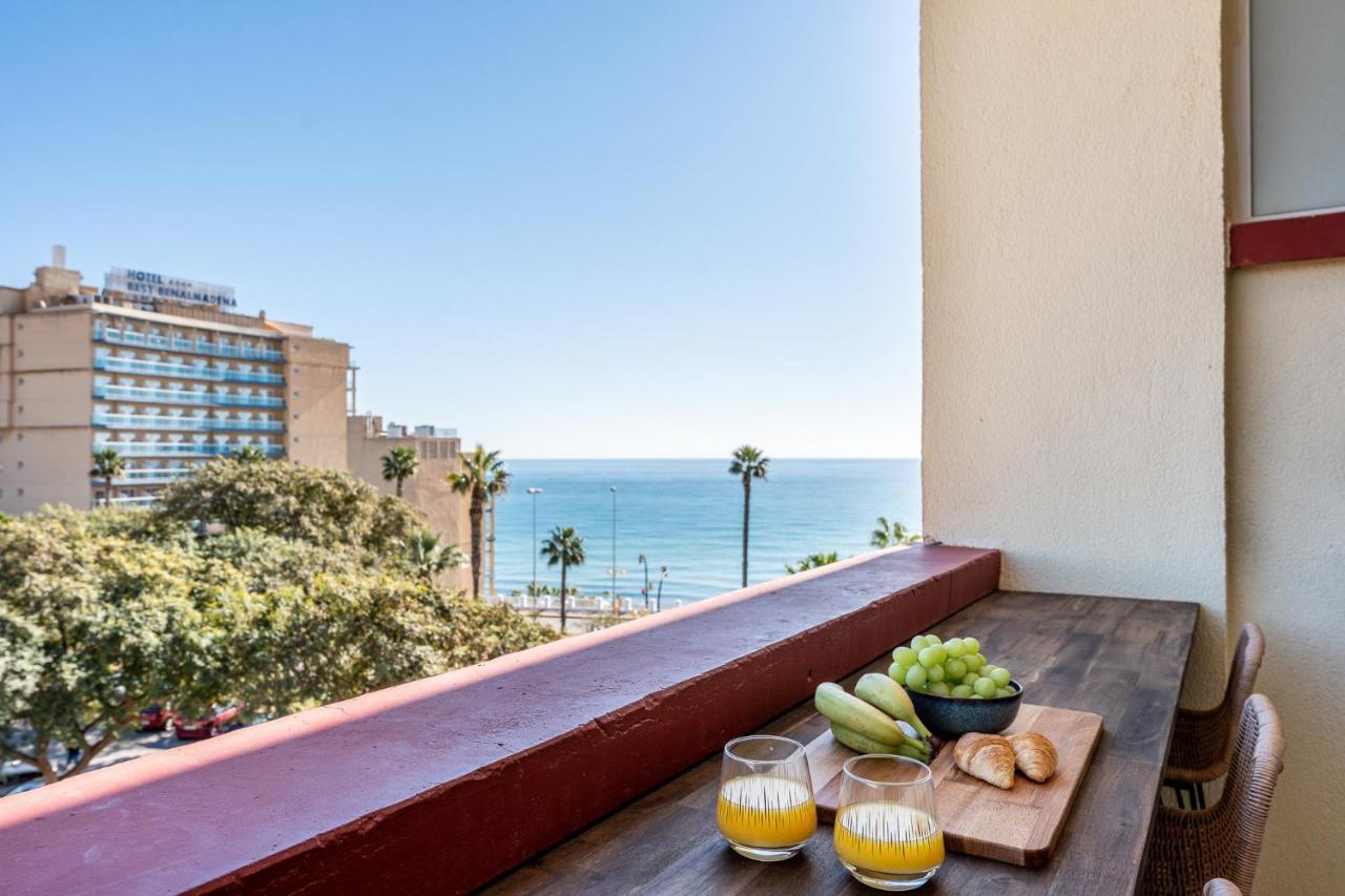 Apartamento Benalmadena Beachfront Retreat Big Balcony And City Sea Views Exterior foto